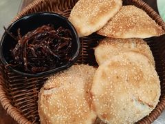 -德彪酒馆围炉串串
