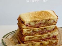 -Rabbit Cafe私房西餐甜点咖啡(栖霞路店)