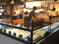 面包甜点陈列柜-仙峰天然面包(迎宾路店)