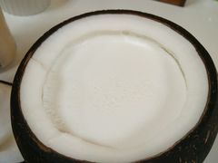 -志龙皇冠吃货椰子铺