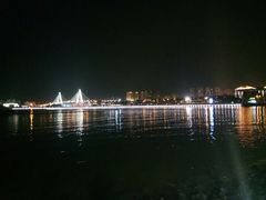-万绿园