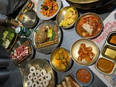 -草家酱蟹炭火烤肉店(珲春南路二店)