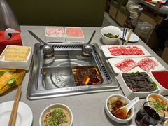 -海底捞火锅(宝龙广场夜宵主题店)