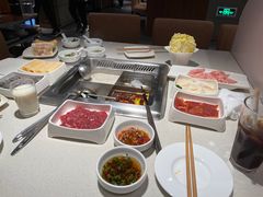 -海底捞火锅鲜切牛肉主题店(长寿路店)