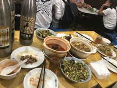 -二哥特色砂锅