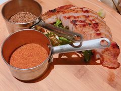 炭烧猪颈肉-小大董·烤鸭(凤凰汇店)