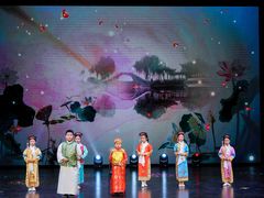 -蓝话筒·少儿成人演讲口才·主持朗诵·戏剧表演(大华第一坊店)