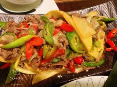 酸木瓜炒牛肉-紫滇源云南生态菜(丹凤街店)