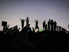 -鬼笑石后山停车场