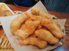 -爆炸头阿姨小四川正宗川味小吃(无任何分店)