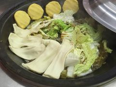 -屯老二农家铁锅炖·行业领军者(梅江店)