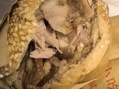 -洪峰浩老北京烧饼夹肉(角门路店)