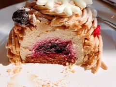 -Fridi Patisserie Cafe