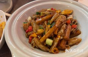 Pickled Radish Stir-fried Goose Intestine