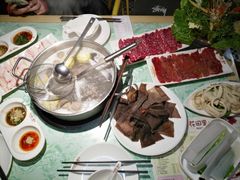 -浪里寻·臻牛养生牛肉火锅(方圆荟店)