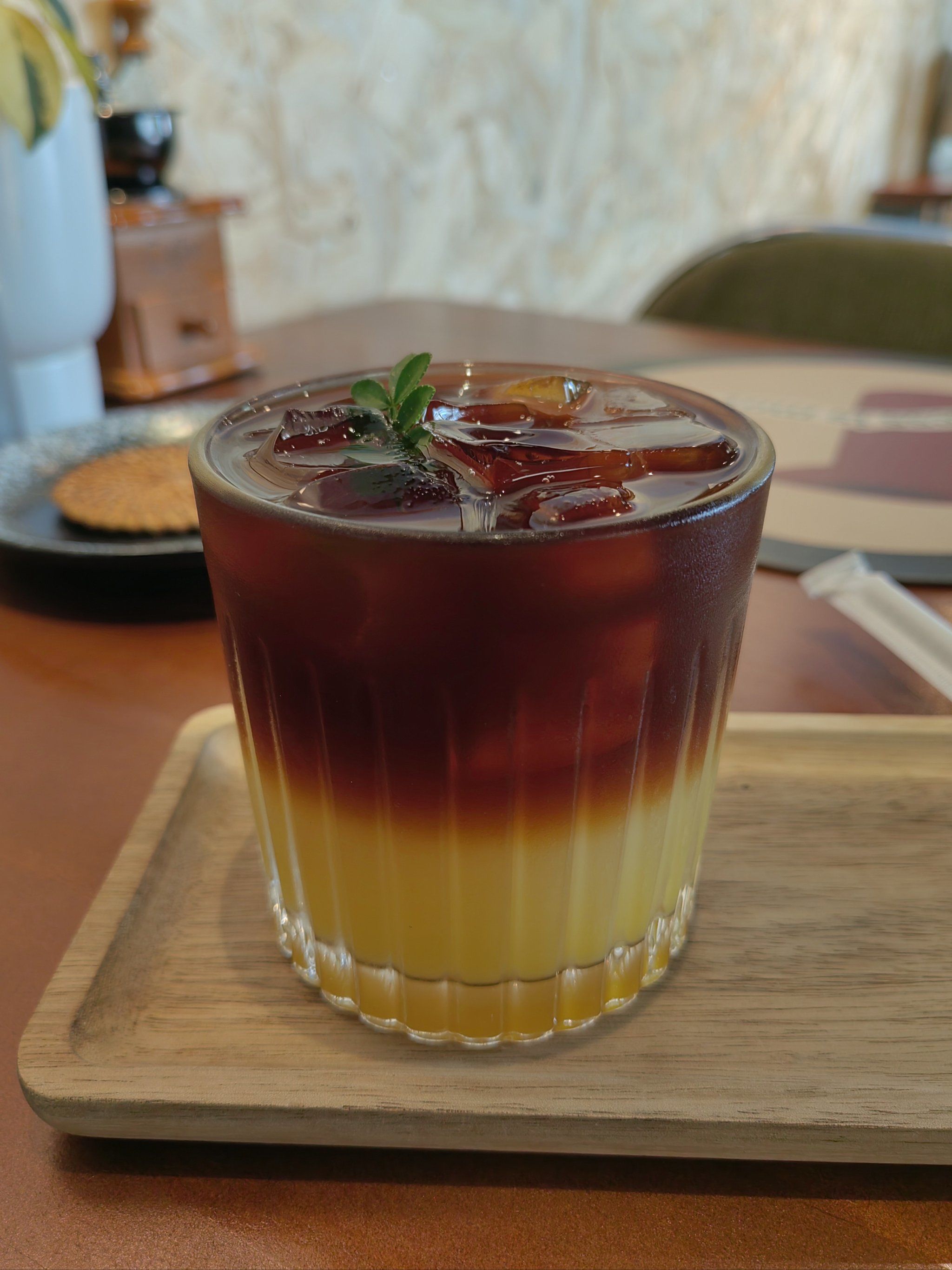 咖啡馆特调饮品[惊叹]橙子海冷萃美式