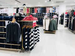 -优衣库(郑州二七万达广场店)