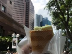 -詹爷爷乌节路街头冰淇淋