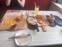 -必胜客(绿地新都会店)