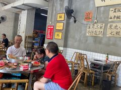 大堂-咏勝锑锅麻辣烫(净居寺路总店)