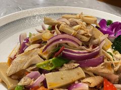 新疆椒麻鸡-海尔巴格新疆餐厅(东来兴店)
