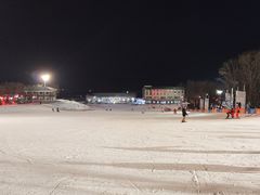 -庙香山滑雪场
