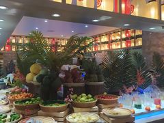 -锤头鲨毛肚海鲜烤肉自助餐厅(国购广场店)