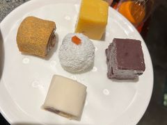 宫廷五小福-真地道京味府·鲜橙烤鸭·北京菜(朝外大街东大桥店)