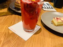 -星巴克臻选(上海合生汇1F店)