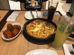 -必胜客(WOW中心城店)