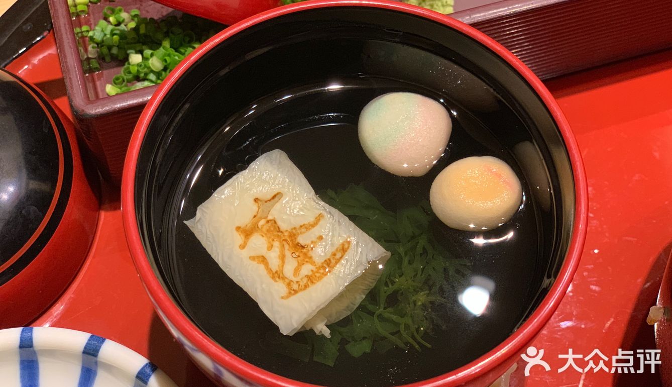 来名古屋一定要尝试蓬莱轩的鳗鱼饭！