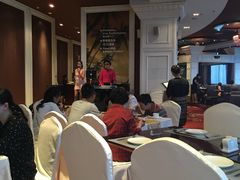 -荣誉国际酒店-云顶旋转餐厅