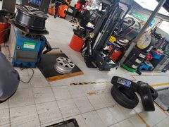 -捷之洁·米其林轮胎汽车维修保养(浦江镇江月路店)