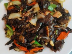 榛蘑炒肉-可心烤鱼