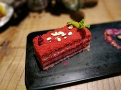 草莓红丝绒-盘炉forenza·云贵川融合小食堂 ( 钟楼中柳巷店)