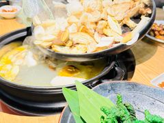 -一朵菌·野生菌探索家火锅(南亚店)
