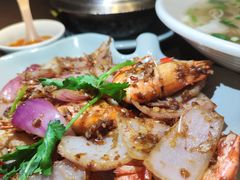 -大头虾越式风味餐厅(光明广场店)