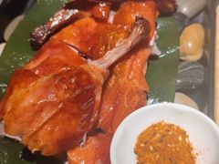 金陵脆皮烤鸭-小厨娘绣中淮扬(总统府大行宫店)