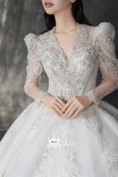 点击看大图 -艾拉·女王婚纱礼服馆