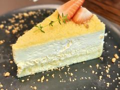 -Chom Cafe and Restaurant