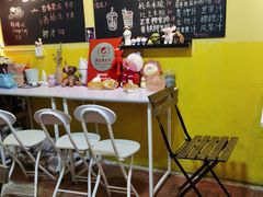 -志龙皇冠吃货椰子铺