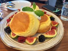 莓果奶油芝士舒芙蕾松饼-UPPER KITCHEN(延安路店)