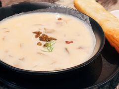 鸡茸蘑菇汤-LES ELITES 英集荟(南京西路店)