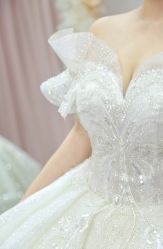 -LOVE SHINE婚纱·红鼎庄龙凤褂·妈妈装定制