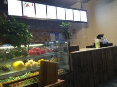 -沪上阿姨鲜果茶(世茂广场宽厚里店)