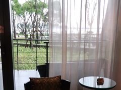 -上海滴水湖皇冠假日酒店