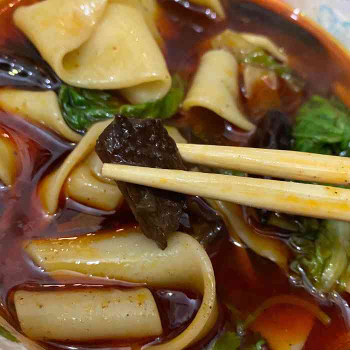 王窦和牛肉板面(蜀都店)-"很不错的牛肉面外卖.今天中午点的这家牛肉.