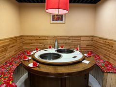 -玺炖·中国铁锅炖(南京东路店)