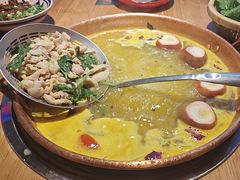 -洱火云南酸菜牛肉火锅(石景山当代商城店)