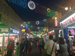 -牛车水美食街
